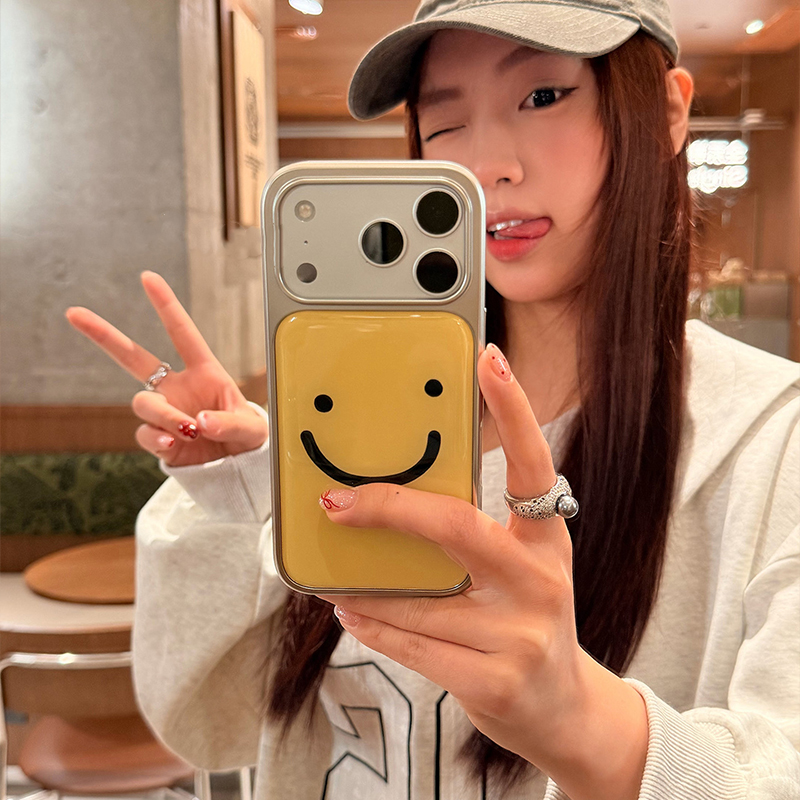 Cover per iPhone con Linee Min - Back Cover Adhesive recensione e prezzo